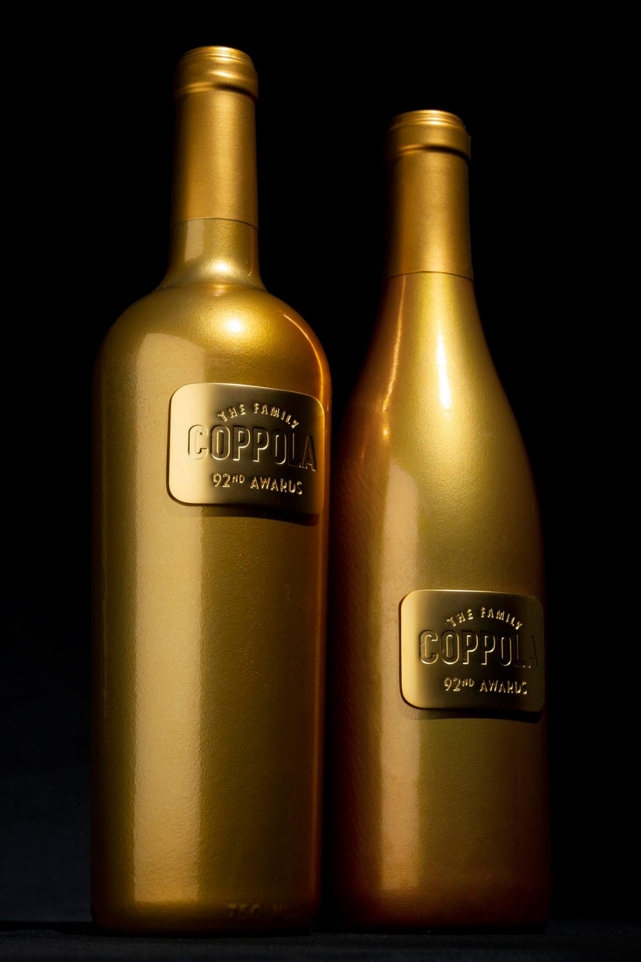 Золотое вино купить. Вино Francis Coppola. Francis Ford Coppola Winery. Золотая бутылка. Вино золотистое.