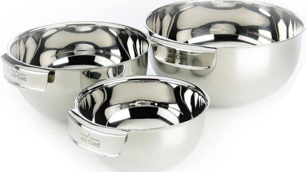 https://food.fnr.sndimg.com/content/dam/images/food/products/2020/1/17/rx_mixing-bowls-set-of-three--stainless-steel---second-quality.jpeg.rend.hgtvcom.616.347.suffix/1579298806945.jpeg