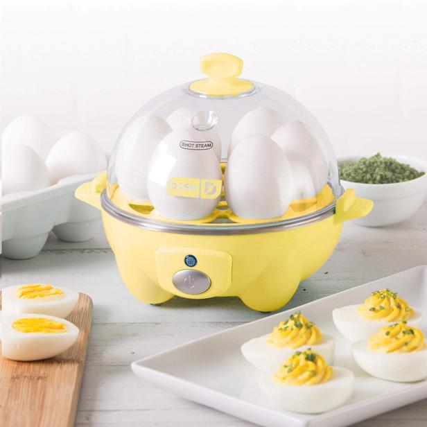  Egg Cooker: Egg Holder for Boiled Eggs - Quick, Efficient &  Fail-Proof Color-Changing Egg Timer - Boil Up to 4 Eggs to Perfection  Without Cracks or Guesswork! - In Water Timer