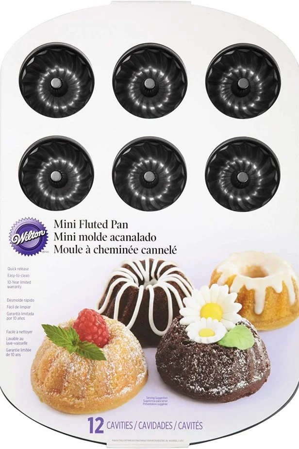 Individual bundt cake pans hot sale