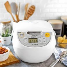 REPPIN on Instagram: Rep the most important appliance in your kitchen: The Rice  Cooker 🍚 #repwhatyoulove