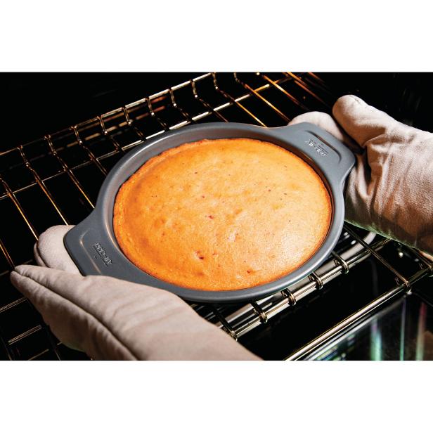 5 Best Cake Pans Reviewed 2021 | Shopping : Food Network ...