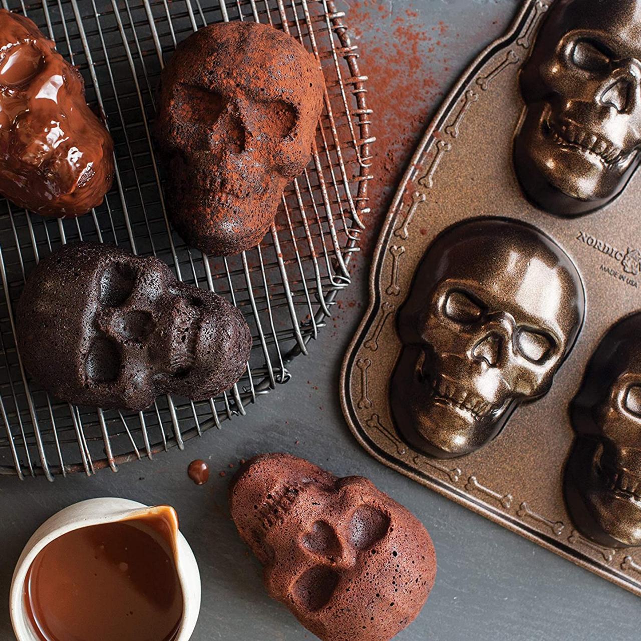 https://food.fnr.sndimg.com/content/dam/images/food/products/2021/10/1/rx_nordic-ware-haunted-skull-cakelet-pan.jpeg.rend.hgtvcom.1280.1280.suffix/1633110335853.jpeg