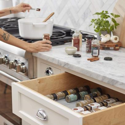 Revolving Countertop Spice Racks Rotating Hold 18 Spice Jar for Household  Organizer