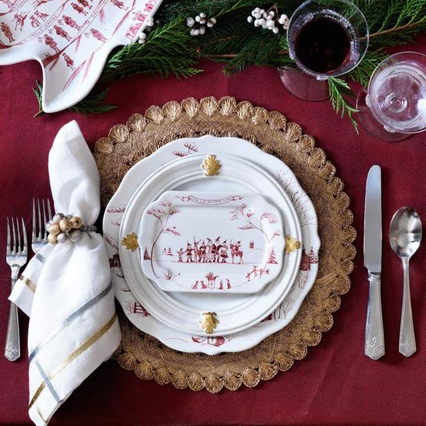 15 Best Christmas China Sets and Dinnerware 2023