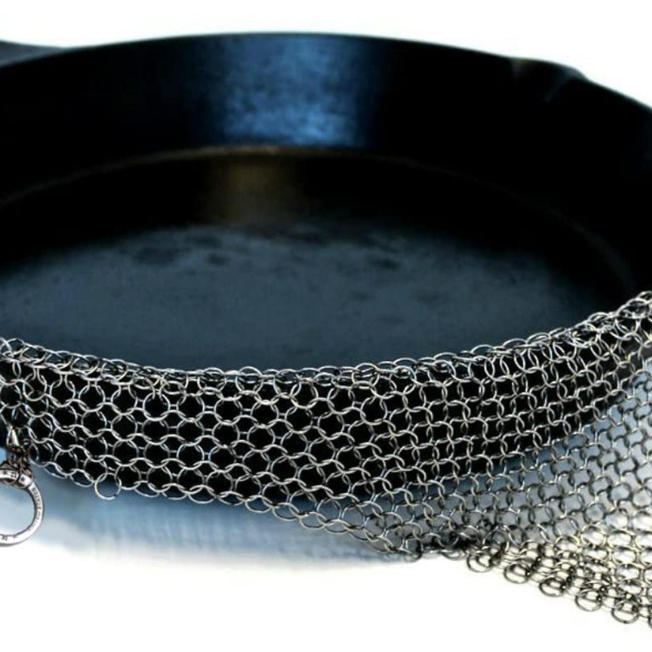 https://food.fnr.sndimg.com/content/dam/images/food/products/2021/3/8/rx_the-ringer---the-original-stainless-steel-cast-iron-cleaner.jpeg.rend.hgtvcom.1280.1280.suffix/1615217116020.jpeg