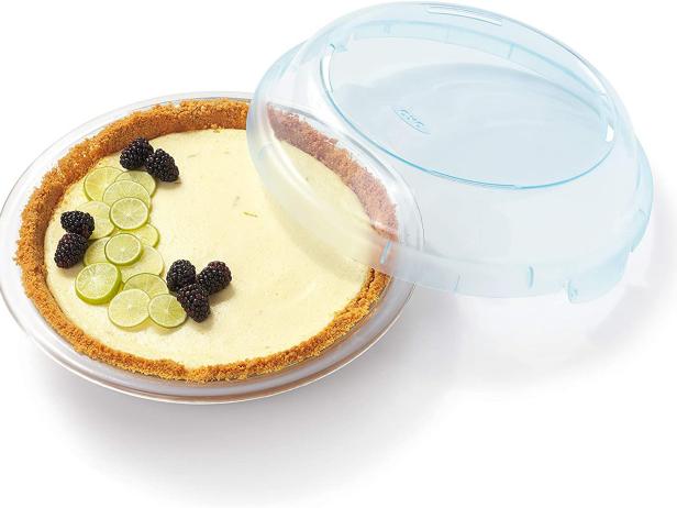 https://food.fnr.sndimg.com/content/dam/images/food/products/2021/8/26/rx_oxo-good-grips-pie-plate-with-lid.jpeg.rend.hgtvcom.616.462.suffix/1630007724496.jpeg