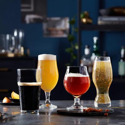 Types of IPA Beer & The Best Glasses to Serve It