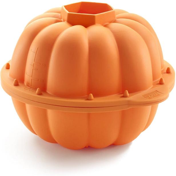 https://food.fnr.sndimg.com/content/dam/images/food/products/2021/9/16/rx_lekue-pumpkin-3d-mold.jpeg.rend.hgtvcom.616.616.suffix/1631821123872.jpeg