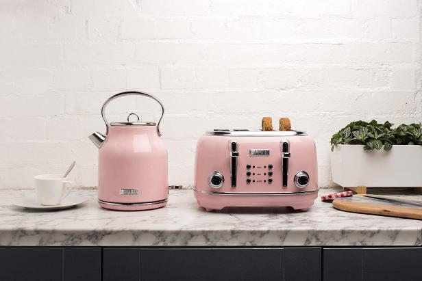 https://food.fnr.sndimg.com/content/dam/images/food/products/2022/10/4/rx_haden-heritage-4-slice-toaster.jpeg.rend.hgtvcom.616.411.suffix/1664909927439.jpeg