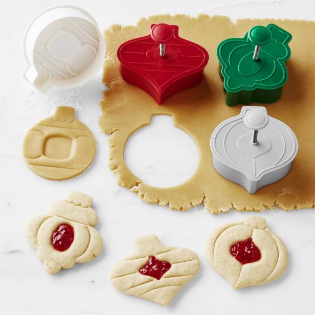 https://food.fnr.sndimg.com/content/dam/images/food/products/2022/11/29/rx_williams-sonoma-ornament-thumbprint-cookie-cutters-set-of-4.jpeg.rend.hgtvcom.616.616.suffix/1669753812886.jpeg