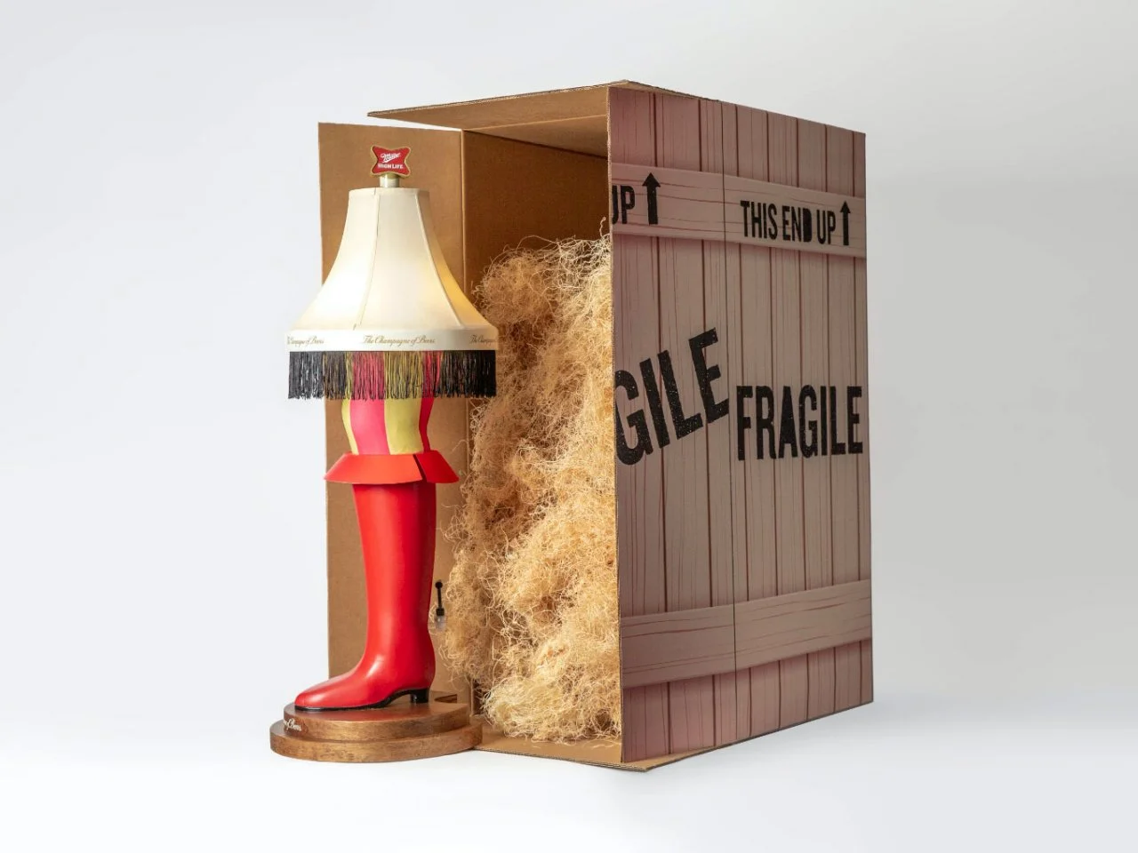 Leg lamp crate top