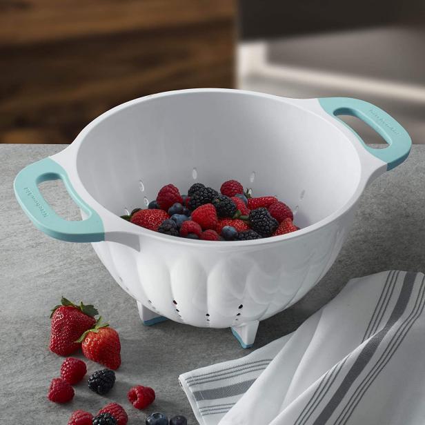 5 Best Colanders and Strainers 2024 Reviewed, Shopping : Food Network