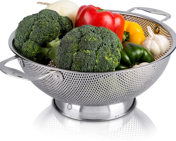 Our Favorite Colanders, Strainers, and Drainers 