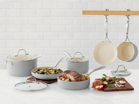 The Best Cookware for Anyone Who Loves Farmhouse-Style Kitchens