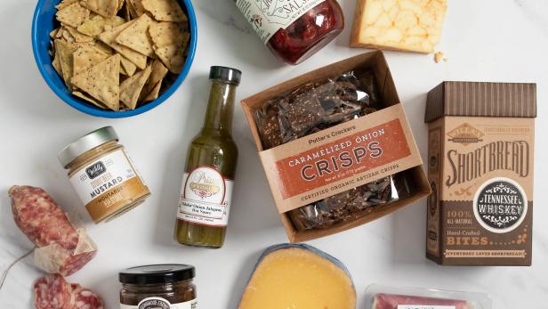 15+ Father's Day Gift Baskets Your Dad Will Eat Up