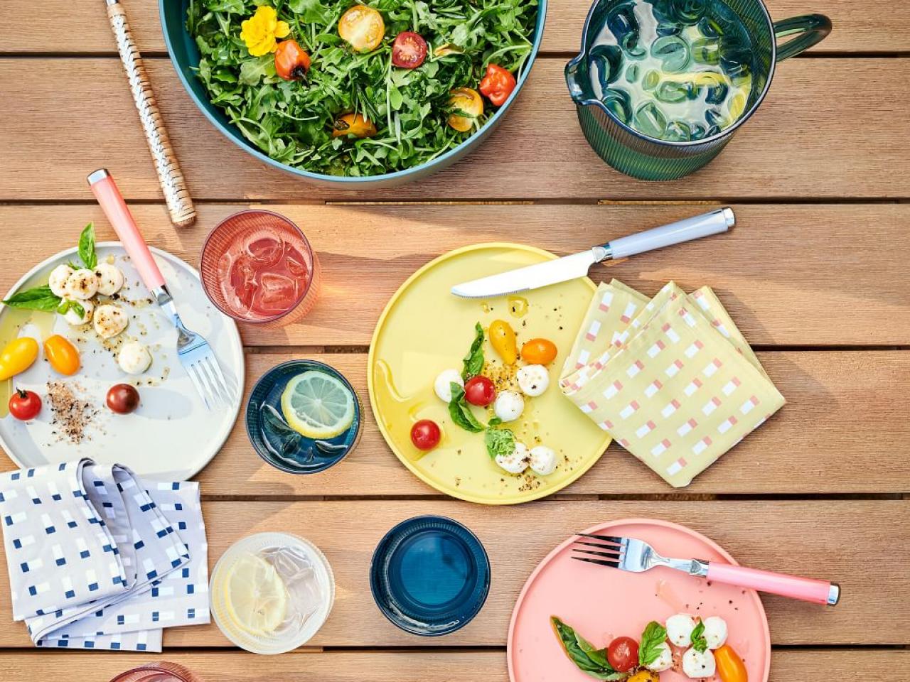 Modern Outdoor Dishes & Patio Tableware for Entertaining Outside