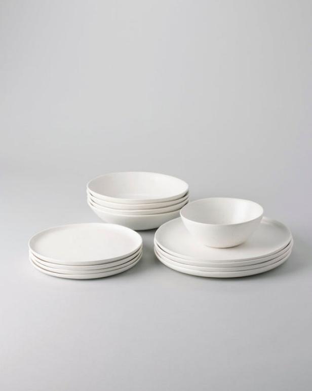 https://food.fnr.sndimg.com/content/dam/images/food/products/2022/9/30/rx_best-ceramic-fable-basic-dinnerware-set.jpeg.rend.hgtvcom.616.770.suffix/1664570168775.jpeg