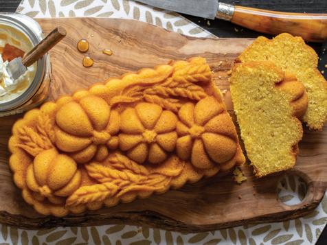 11 Decorative Loaf Pans That'll Completely Transform Your Fall Pumpkin Bread