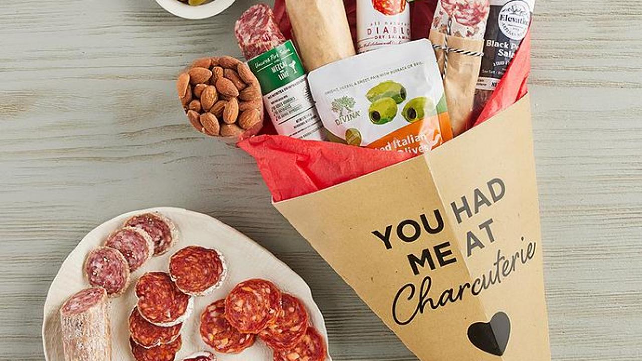 https://food.fnr.sndimg.com/content/dam/images/food/products/2023/1/18/rx_you-had-me-at-charcuterie-bouquet-.jpeg.rend.hgtvcom.1280.720.suffix/1674067878051.jpeg