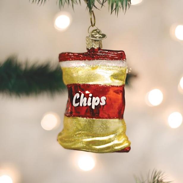 https://food.fnr.sndimg.com/content/dam/images/food/products/2023/11/14/rx_amazon_bag-of-chips-glass-ornament.jpeg.rend.hgtvcom.616.616.suffix/1699989514077.jpeg