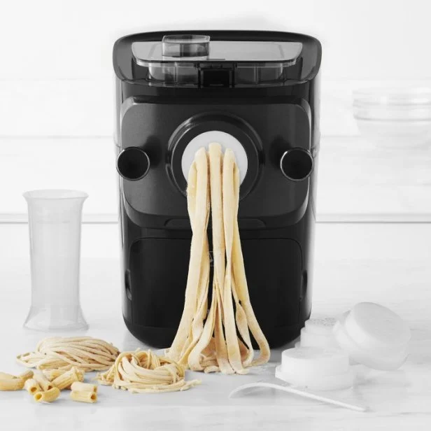 Noodle and pasta maker shop