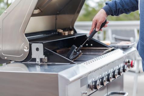 Best Grill Brush: Top 5 Barbecue Cleaners, According To Expert