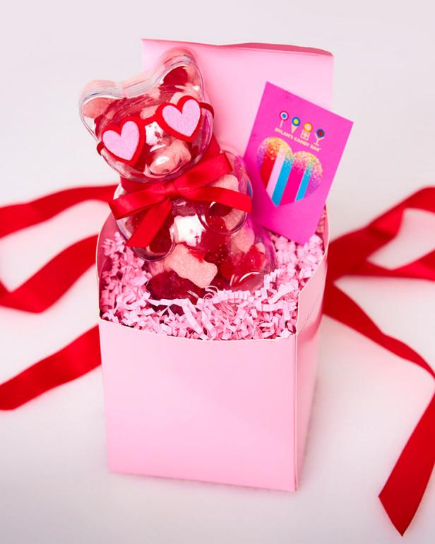 Megatoys Hello Kitty Tin Lunch Box Valentine's Day Gift Set - Walmart.com