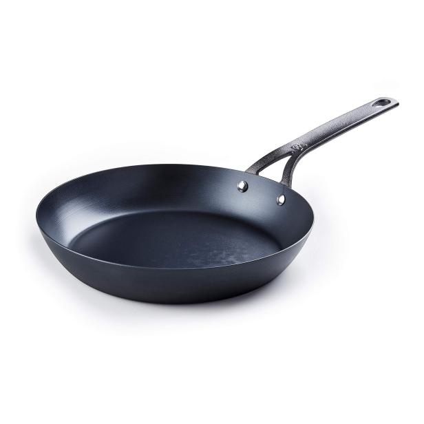 Carbon Steel vs. Cast-Iron Pans: What's the Difference?