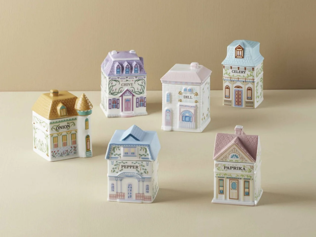 激安スーパーの“売上対決” Lenox's Spice Village Set Is Finally Restocked for 2025 収納/キッチン雑貨