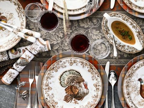 These Thanksgiving Dinnerware Sets Are a Feast for the Eyes