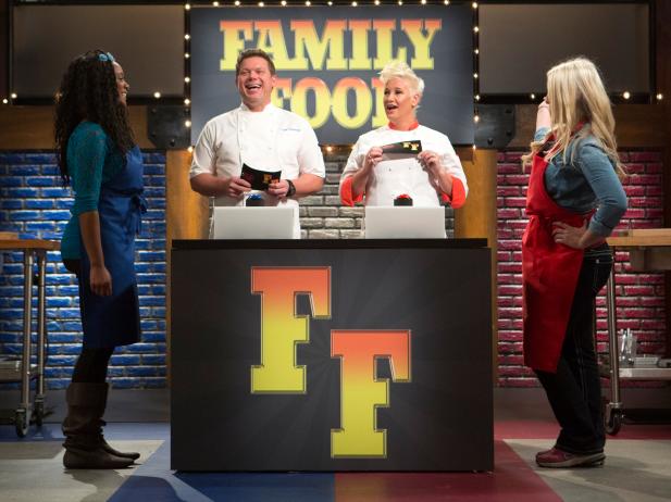 Worst Cooks Family Food