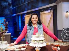 Finalist Sita Lewis' dish, Savory Shepherdâ  s Pie Cupcake, for the Star Challenge, Savory Baking, as seen on Food Network Star, Season 11.