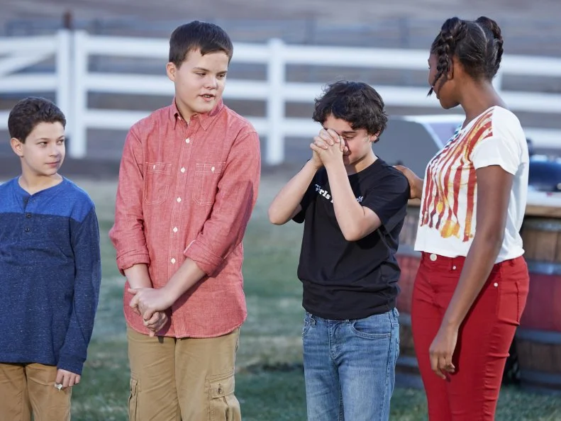 Contestants Tyler Zager, Carter Hull, Paris Hale, Jacob Scott, and LJ Ruth, during the Chicken BBQ Challenge, as seen on Food Network’s Kids BBQ Challenge Season 1.