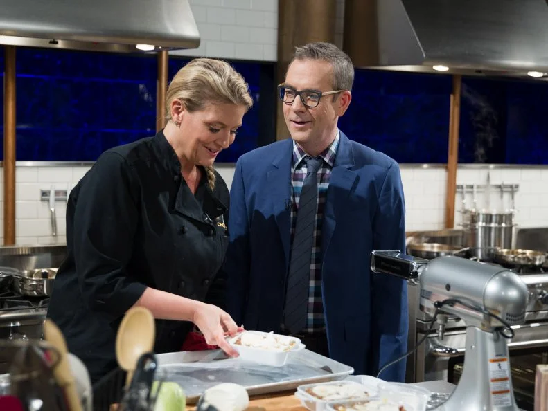Judge Amanda Freitag (L) with Host Ted Allen during the entrŽe round, Noodles, as seen on Food Network's Chopped After Hours, Season 32.