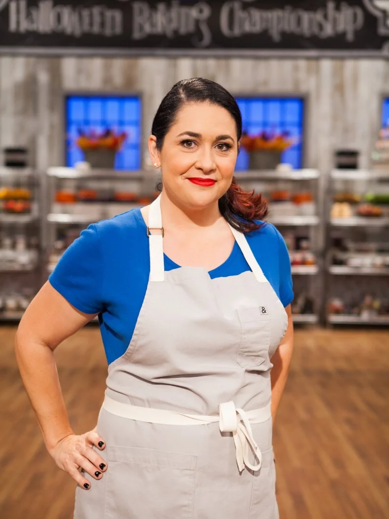 Andrea Kratville, as seen on Halloween Baking Championship, Season 3.