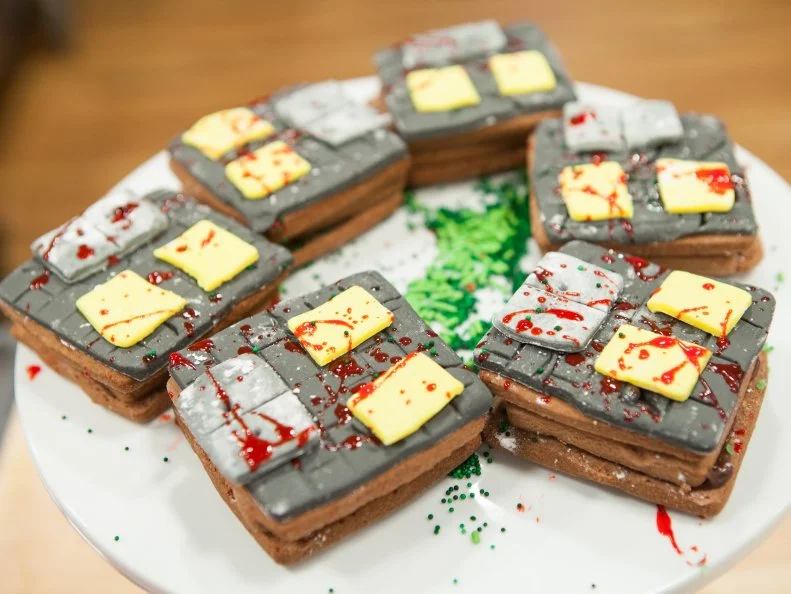 Jonathan Elias' HAUNTED HOUSE themed cinnamon almond cocoa cookie filled with popping candies, as seen on Halloween Baking Championship, Season 3.