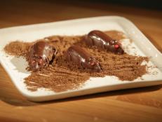Competitor Sharon Buckwell's treat "Freaky Possessed Mice", as seen on Haunted Gingerbread Showdown, Season 1.