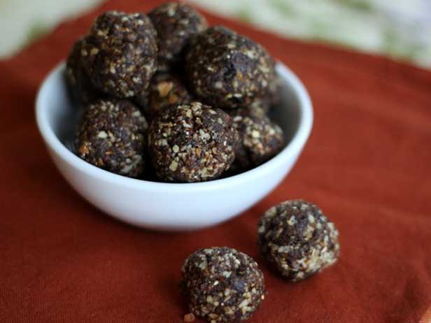 Chocolate Fruit & Nut Balls