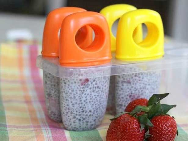Strawberry Chia Seed Pudding Pops