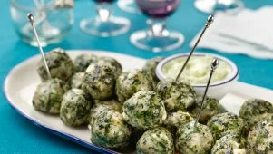 RachaelRay_SpanikopitaChickenMeatballsSpicyCucumberYogurtSauce_