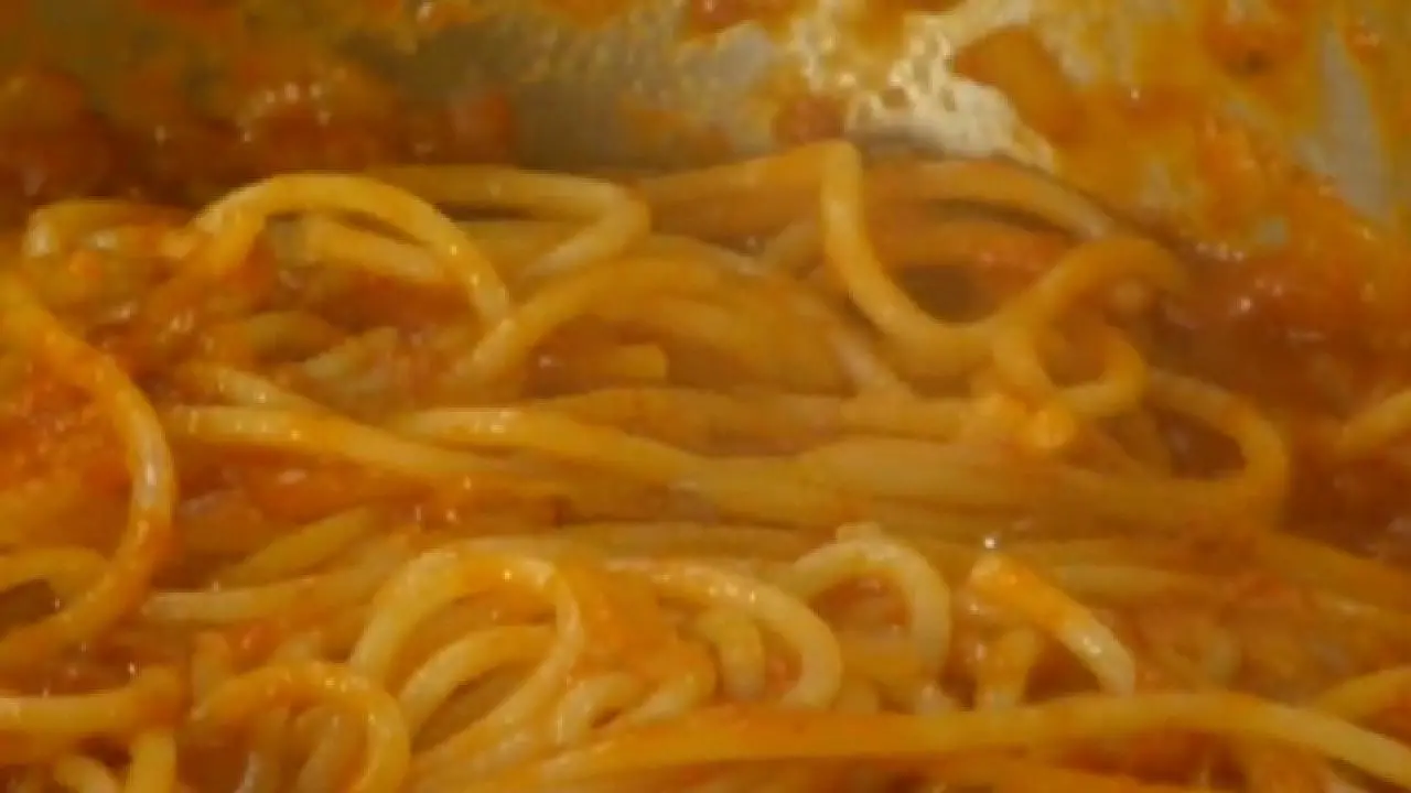 Bucatini All'Amatriciana Recipe Anne Burrell Food Network