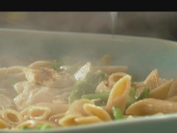 Whole-Wheat Penne with Turkey and Asparagus image