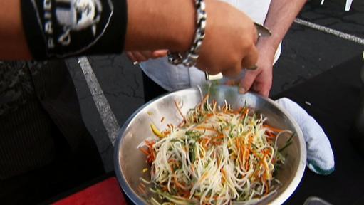 Diners, Drive-Ins and Dives Triple D Goes Tailgatin' Highlight Videos: Food  Network, Diners, Drive-Ins and Dives