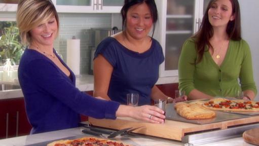 Tips for Making Pizza : Food Network, Help Around the Kitchen : Food  Network