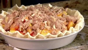 Neelys' Peach Crumb Pie