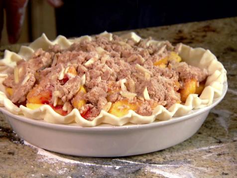 Neelys' Peach Crumb Pie