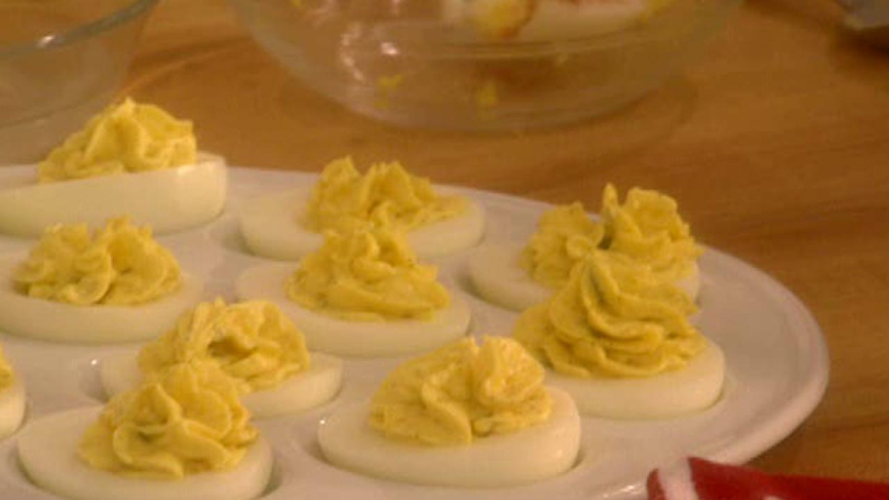 Sandra Lee Makes Creamy Deviled Eggs