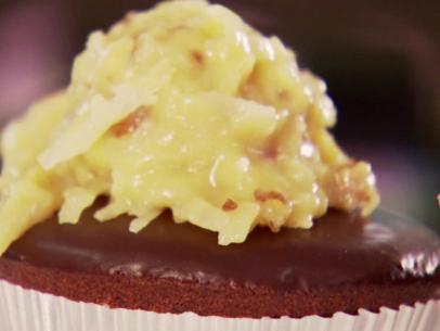 Chocolate Fudge Cake Filling Recipe Food Network Chocolate Fudge Cake Filling Recipe Food Network
