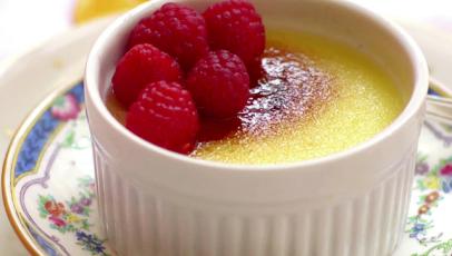 Vanilla Bean Creme Brulee with Raspberries